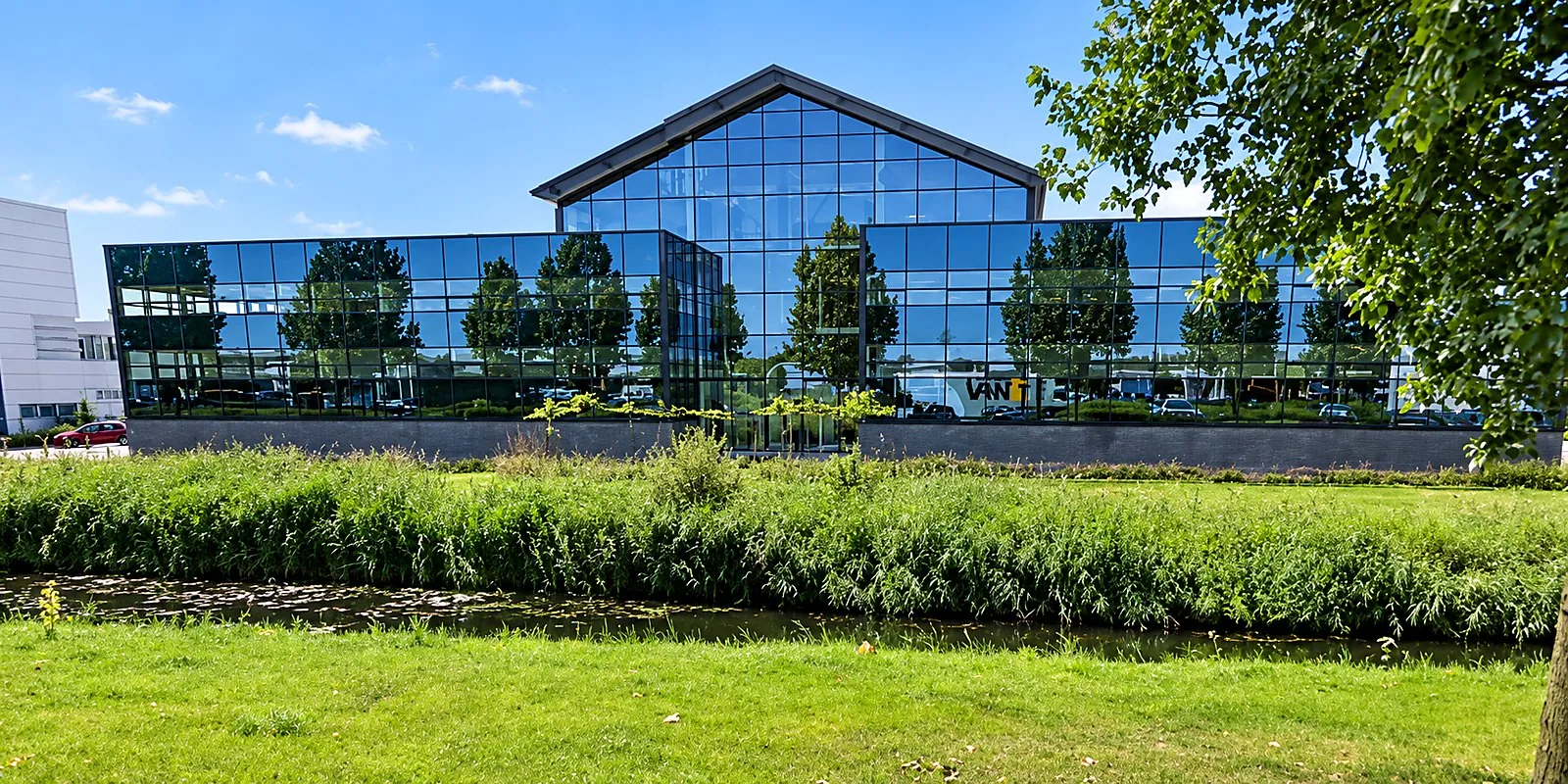 Het bedrijfspand van ShareConnect aan Bijsterhuizen in Wijchen